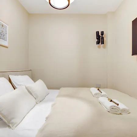 Luxueux With Ac A Proximite De Republique Апартаменты *